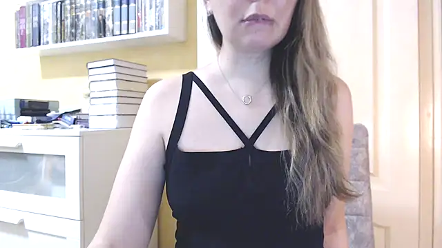 Tasiya online show from 02-25-26, 01:32