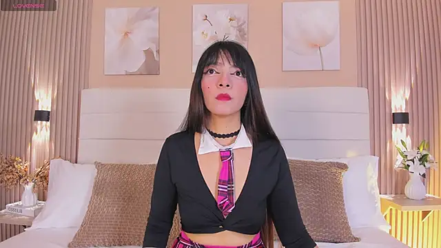 LisaLain online show from 04-30-26, 12:00
