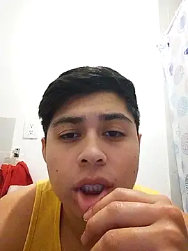 dark0p12 online show from 02-08-26, 05:55