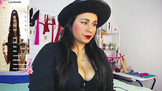 shannon queen- online show from 02-11-26, 03:44