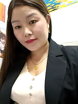 Snapshot of Jennie_dogy chatting on 03-18-26, 01:42 Jennie dogy online show from 03-18-26, 01:42