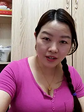 Jennie dogy online show from 04-28-26, 02:27