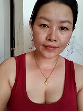 Snapshot of Jennie_dogy chatting on 08-05-26, 01:08 Jennie dogy online show from 08-05-26, 01:08