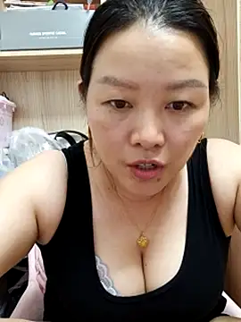 Snapshot of Jennie_dogy chatting on 08-08-26, 01:46 Jennie dogy online show from 08-08-26, 01:46
