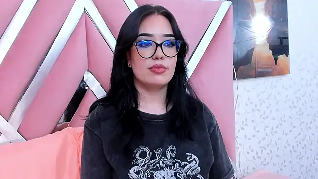 ninameduxx online show from 05-14-26, 04:41