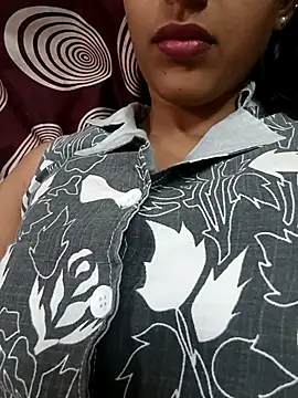 komalsharma99 online show from 04-27-26, 05:38