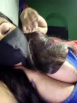 Snapshot of V-Hot-Suity chatting on 03-20-26, 12:04 V-Hot-Suity online show from 03-20-26, 12:04