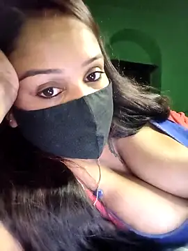 Snapshot of V-Hot-Suity chatting on 03-27-26, 12:05 V-Hot-Suity online show from 03-27-26, 12:05