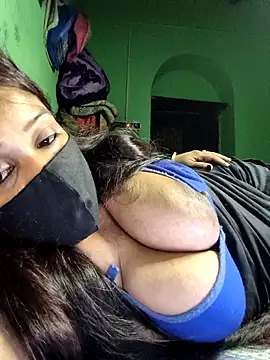 Snapshot of V-Hot-Suity chatting on 03-28-26, 11:48 V-Hot-Suity online show from 03-28-26, 11:48