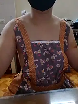 LiilyZi online show from 05-08-26, 10:15
