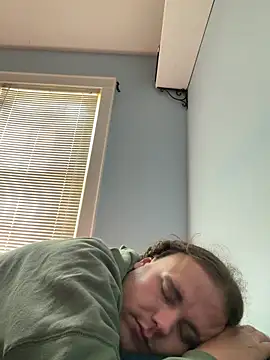 RaeganV online show from 04-12-26, 07:52