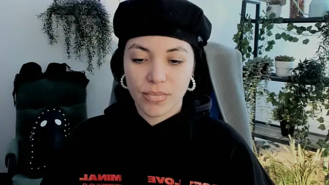 Snapshot of NeoGeisha chatting on 05-04-26, 10:22 NeoGeisha online show from 05-04-26, 10:22