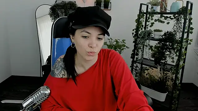 Snapshot of NeoGeisha chatting on 05-08-26, 01:16 NeoGeisha online show from 05-08-26, 01:16