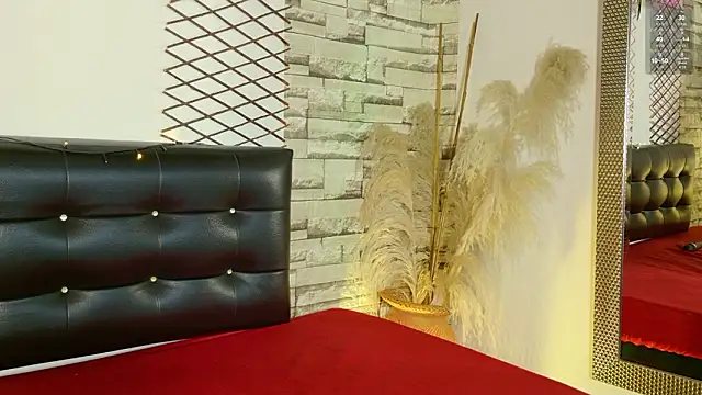 Lia James  online show from 03-11-26, 01:39