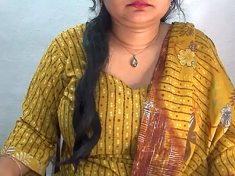 Snapshot of Saniya_K2 chatting on 05-10-26, 12:43 Saniya K2 online show from 05-10-26, 12:43