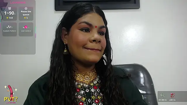 yaazhinii online show from 06-23-26, 11:52