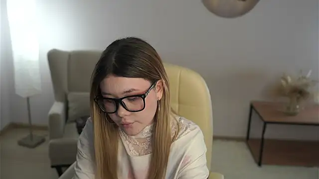 OraliaTumbleston online show from 02-07-26, 01:59