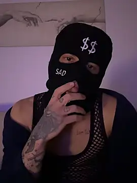 Fendi69 online show from 02-04-26, 08:36