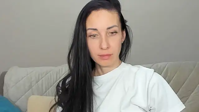 Snapshot of Poorlamb911 chatting on 02-12-26, 08:15 Poorlamb911 online show from 02-12-26, 08:15