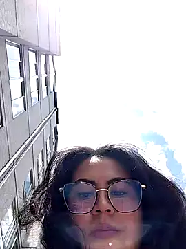 Snapshot of Mari-98 chatting on 02-26-26, 05:45 Mari-98 online show from 02-26-26, 05:45