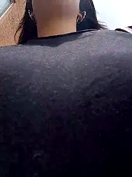 Snapshot of Mari-98 chatting on 03-11-26, 05:41 Mari-98 online show from 03-11-26, 05:41