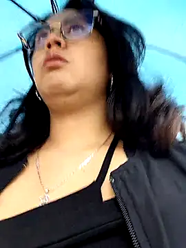 Snapshot of Mari-98 chatting on 03-12-26, 06:14 Mari-98 online show from 03-12-26, 06:14