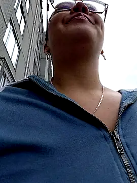 Snapshot of Mari-98 chatting on 03-17-26, 05:05 Mari-98 online show from 03-17-26, 05:05