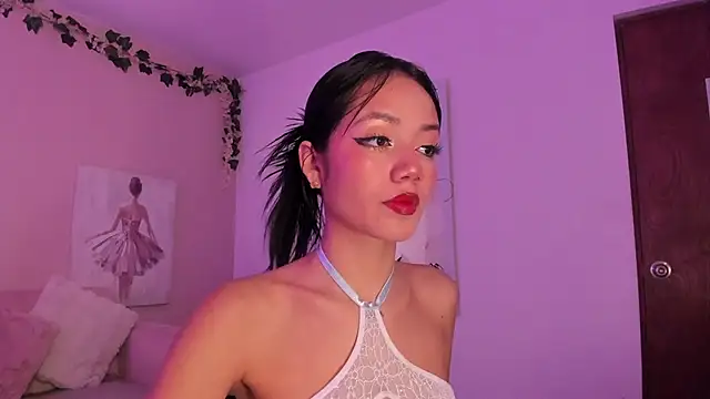 Mila jenner online show from 03-25-26, 12:33