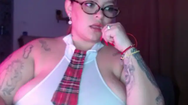 Snapshot of Angiegranados chatting on 03-26-26, 02:17 Angiegranados online show from 03-26-26, 02:17
