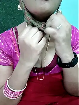 Snapshot of Tamilkannadacouple chatting on 04-20-26, 06:16 Tamilkannadacouple online show from 04-20-26, 06:16