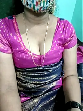 Snapshot of Tamilkannadacouple chatting on 05-01-26, 05:17 Tamilkannadacouple online show from 05-01-26, 05:17
