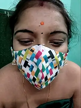 Snapshot of Tamilkannadacouple chatting on 05-03-26, 06:14 Tamilkannadacouple online show from 05-03-26, 06:14