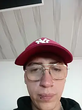 Emmanuel Lust online show from 02-21-26, 12:06