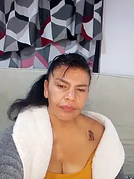 Snapshot of jennifer_0717 chatting on 04-01-26, 03:51 jennifer 0717 online show from 04-01-26, 03:51