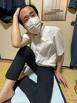 shizuku-kun211 online show from 05-17-26, 06:55