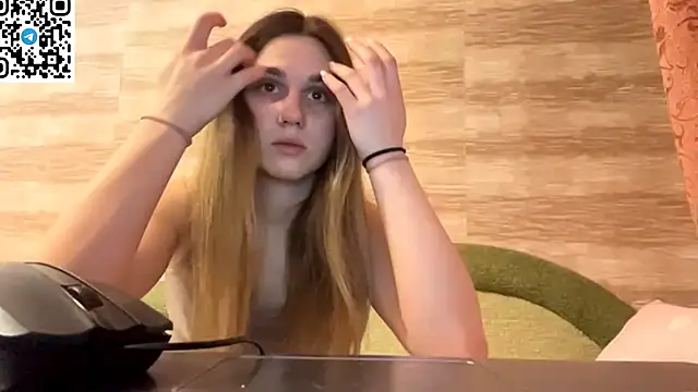 Snapshot of LovelySilk_63 chatting on 03-18-26, 08:12 LovelySilk 63 online show from 03-18-26, 08:12