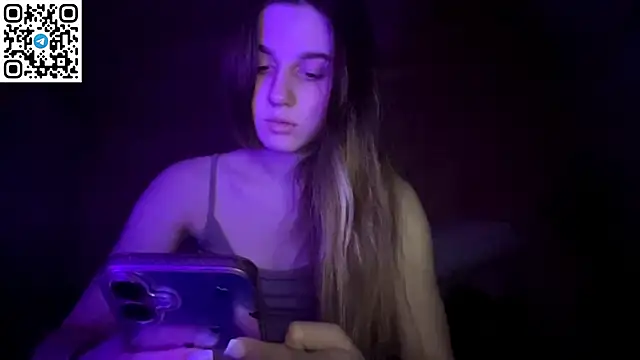 Snapshot of LovelySilk_63 chatting on 04-01-26, 07:33 LovelySilk 63 online show from 04-01-26, 07:33