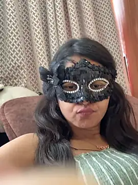 raavigirl online show from 05-07-26, 10:42