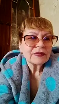 SophieBurns online show from 04-14-26, 08:42
