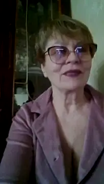 SophieBurns online show from 05-13-26, 11:51