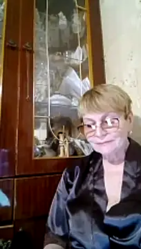 SophieBurns online show from 06-16-26, 05:15