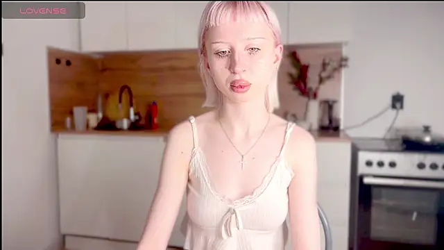 Snapshot of MikaPink chatting on 03-01-26, 09:50 MikaPink online show from 03-01-26, 09:50