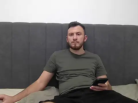 RoyalStudX online show from 02-05-26, 09:41