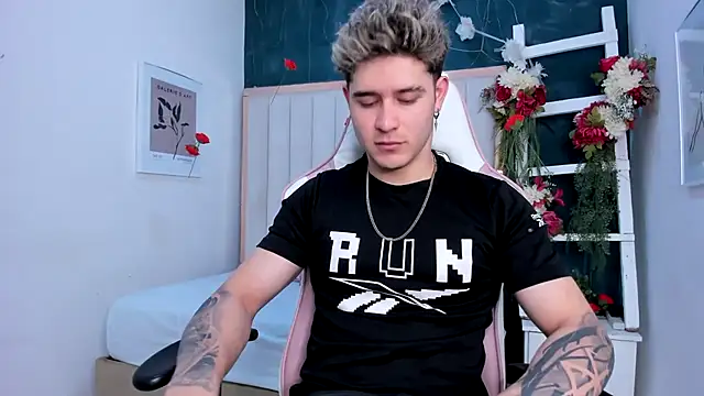 rayan linxx online show from 06-17-26, 08:10