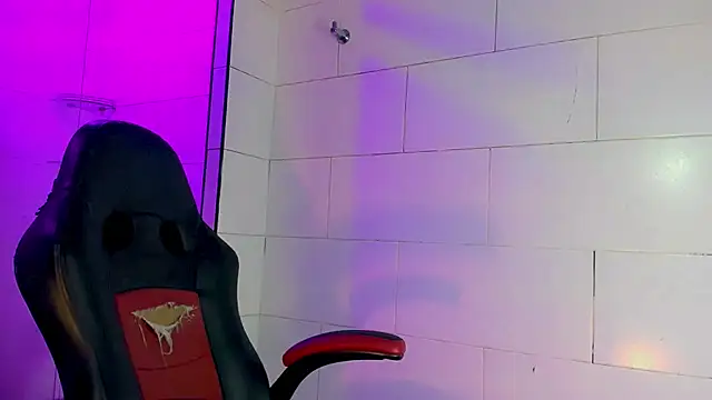 Kendall  fox  online show from 02-06-26, 11:46