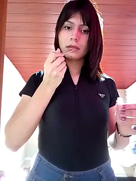 lucyscay  online show from 05-04-26, 10:17