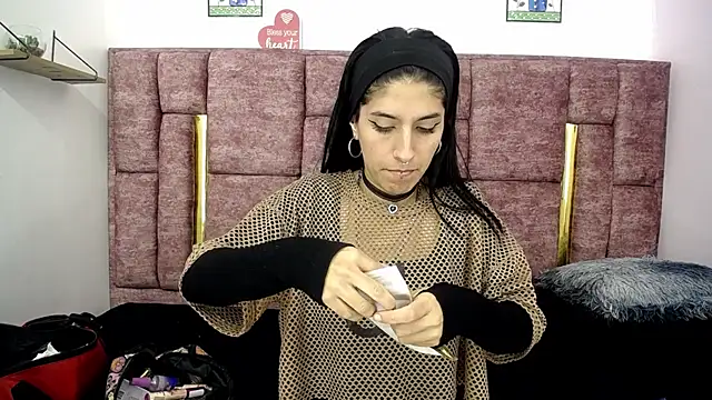 FRANCESCA LOVE  online show from 06-21-26, 02:25