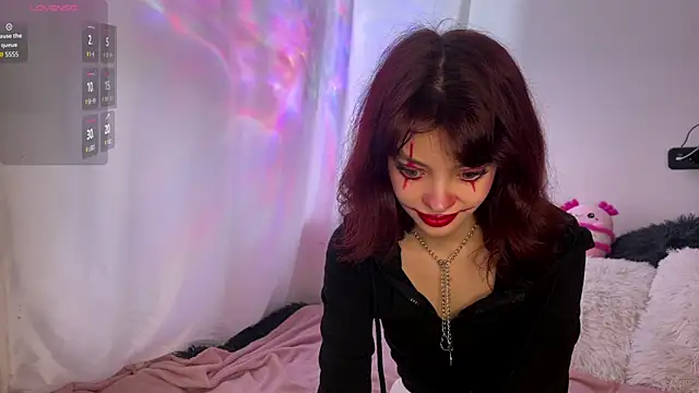Snapshot of CassyVixen chatting on 04-01-26, 04:37 CassyVixen online show from 04-01-26, 04:37