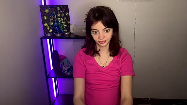 Snapshot of CassyVixen chatting on 04-19-26, 05:01 CassyVixen online show from 04-19-26, 05:01