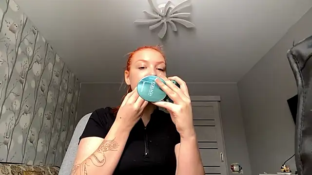 KrisCutia online show from 02-09-26, 05:44